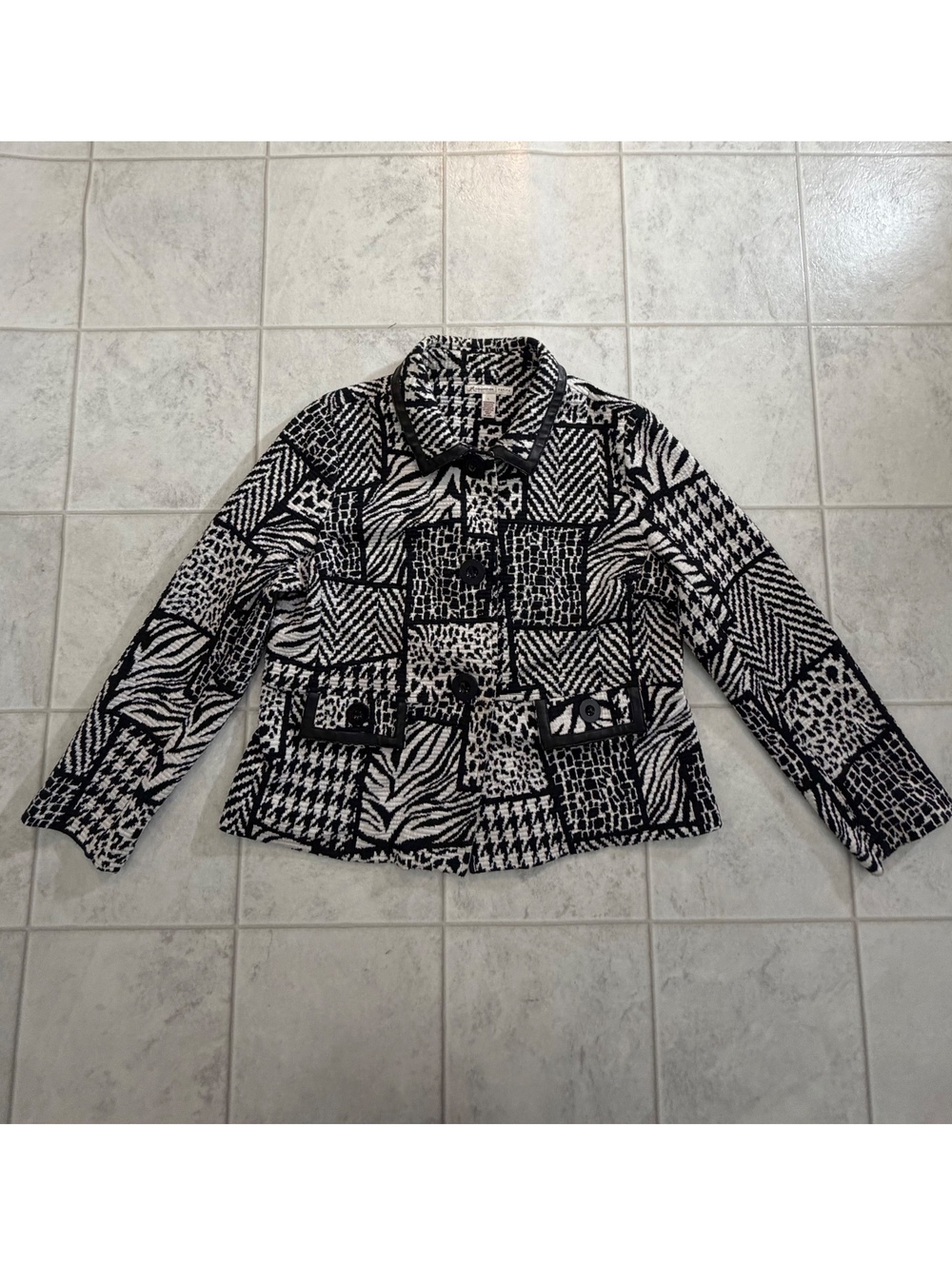 JM Collection black and white patterned jacket